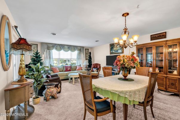 Chandelier, Dining room, Interior, Living room