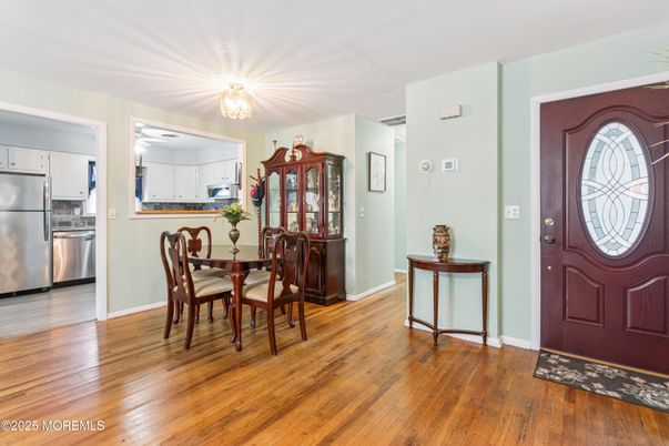 Dining room, Interior, Kitchen, Stainless Steel Appliances, Wood Texture Flooring