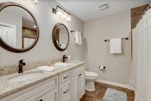 Bathroom, Dual Sink Vanities, Interior