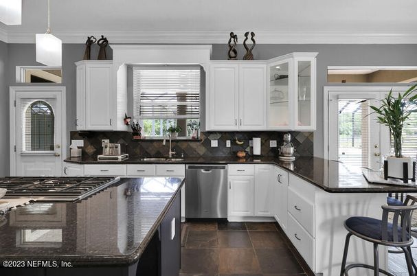 Interior, Kitchen, Pendant Lights, Stainless Steel Appliances