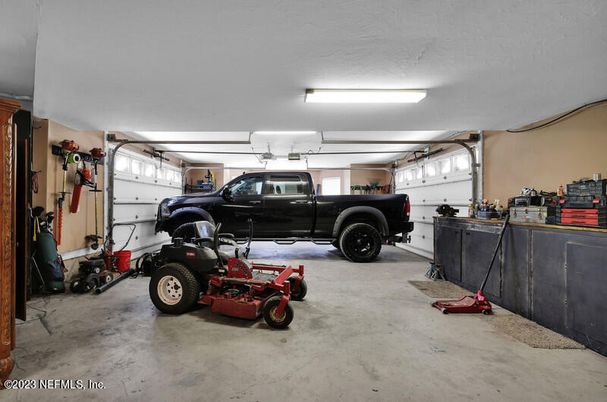 Garage, Interior