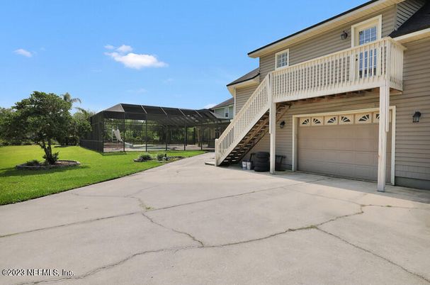 Backyard, Exterior