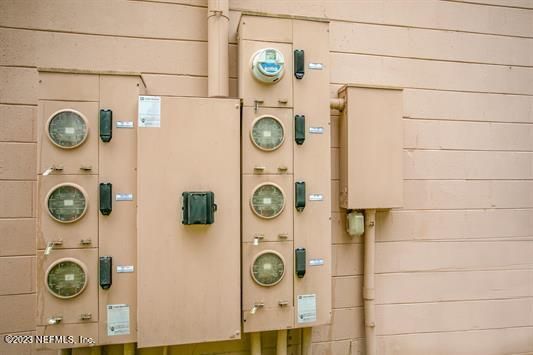 Exterior, Washer