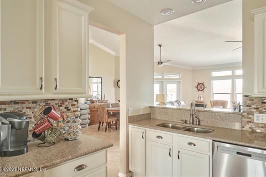 Dining room, Interior, Kitchen, Recessed Lighting, Stainless Steel Appliances