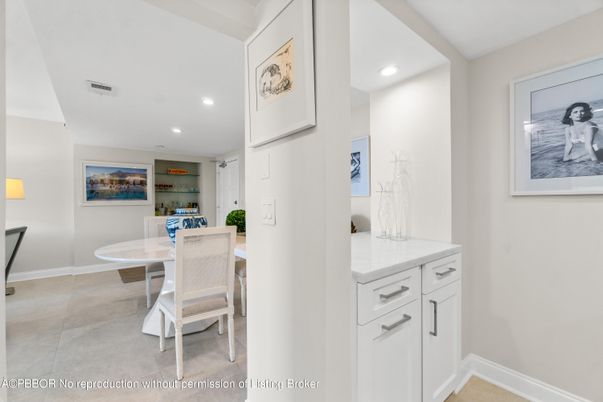 Dining room, Interior, Recessed Lighting