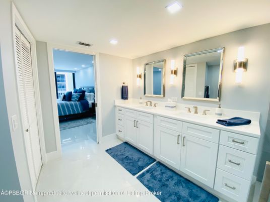 Bathroom, Bedroom, Dual Sink Vanities, Interior, Recessed Lighting