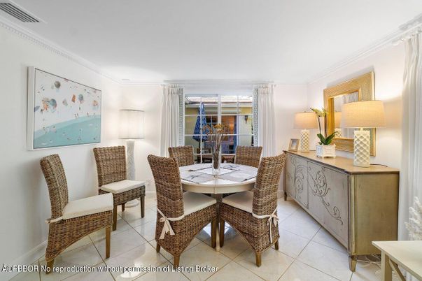 Dining room, Interior