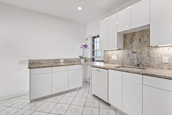 Interior, Kitchen, Marble, Recessed Lighting