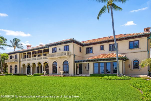 Backyard, Exterior, Facade, Mediterranean