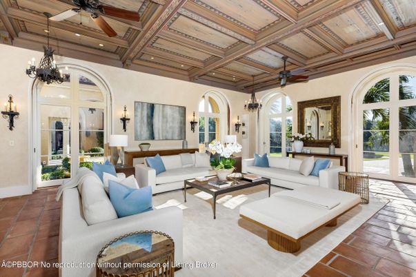 Chandelier, Interior, Living room, Recessed Lighting, Wooden Beams, Wooden Ceilings