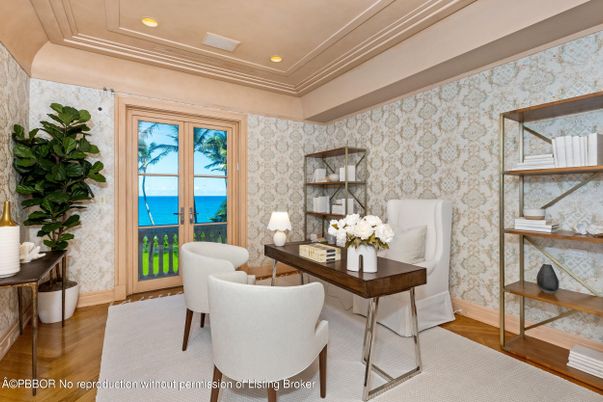 Interior, Living room, Recessed Lighting, Water, Wood Texture Flooring