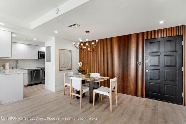 Chandelier, Dining room, Interior, Kitchen, Pendant Lights, Recessed Lighting, Stainless Steel Appliances, Wood Texture Flooring