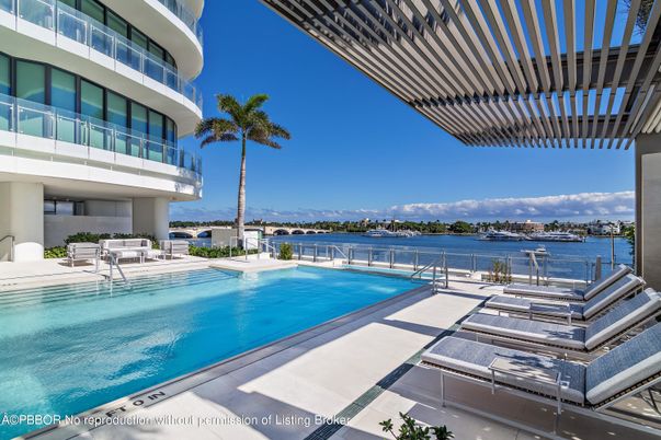 Exterior, Pool, Water