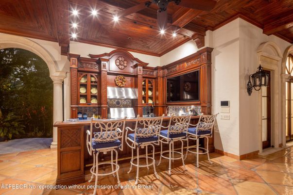 Interior, Kitchen, Stainless Steel Appliances, Wooden Beams, Wooden Ceilings