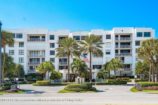 Exterior, Facade, Condo Building
