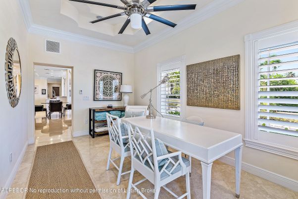 Dining room, Interior