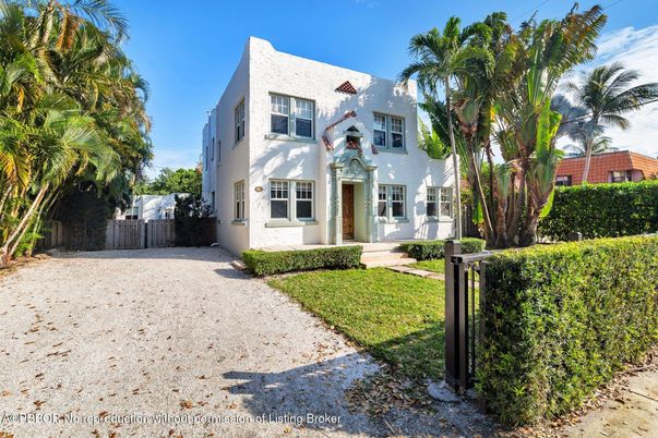 Backyard, Exterior, Facade, French Provincial