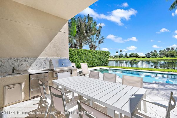 Exterior, Pool, Water