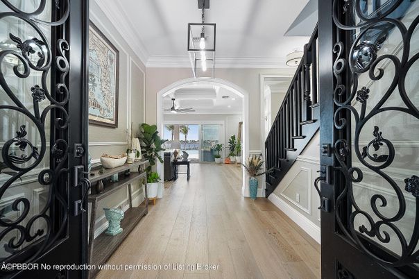 Interior, Pendant Lights, Wood Texture Flooring