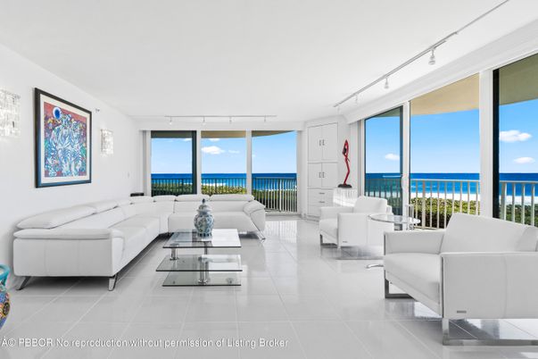 Interior, Living room, Water