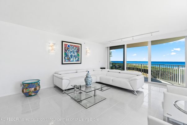 Interior, Living room, Water