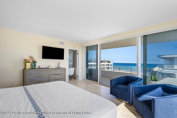 Bedroom, Interior, Water