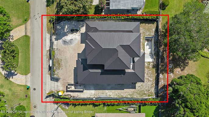 Exterior, Drone