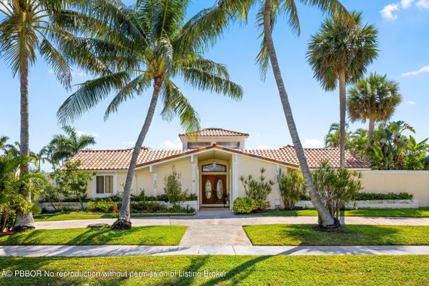 Backyard, Exterior, Facade, Mediterranean