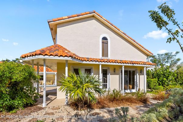 Exterior, Facade, Spanish Mediterranean