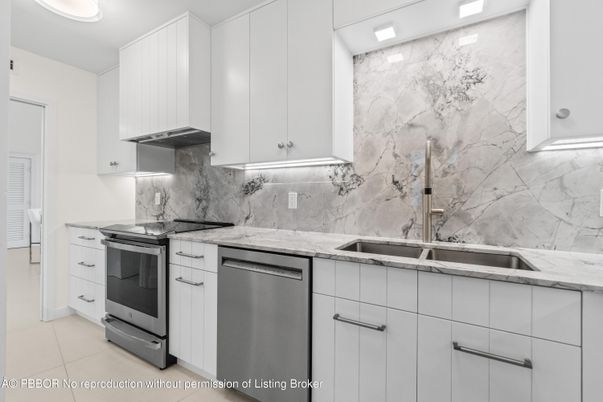 Interior, Kitchen, Marble Walls, Recessed Lighting