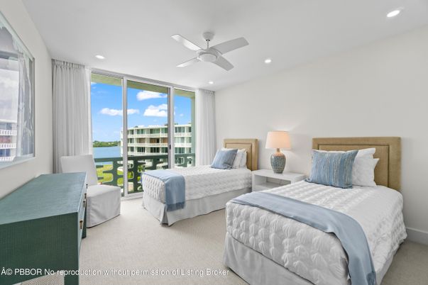 Bedroom, Interior, Recessed Lighting, Water
