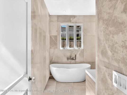 Bathroom, Free Standing Baths, Interior