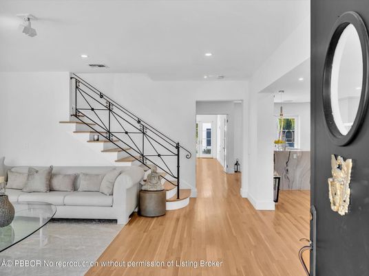 Interior, Pendant Lights, Recessed Lighting, Wood Texture Flooring