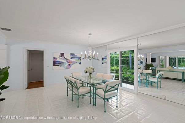 Chandelier, Dining room, Interior, Living room