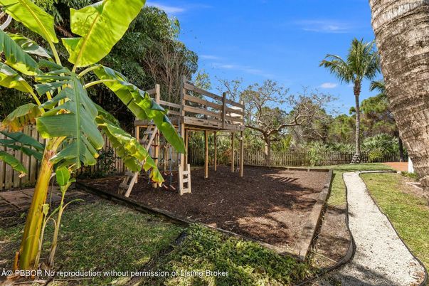 Backyard, Exterior, Playground