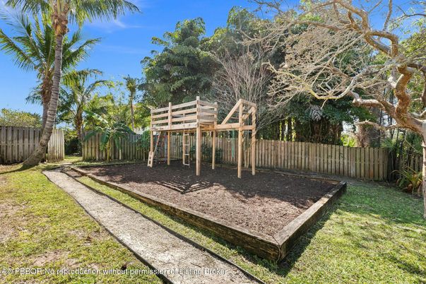 Backyard, Exterior, Playground