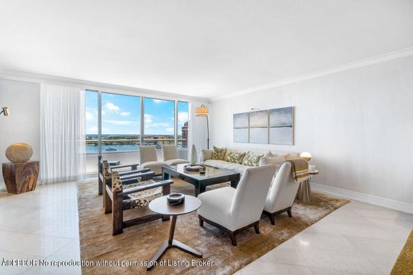 Interior, Living room, Water
