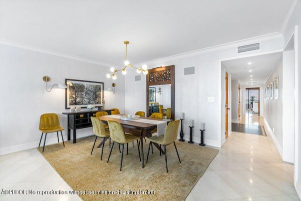Dining room, Interior, Pendant Lights, Recessed Lighting