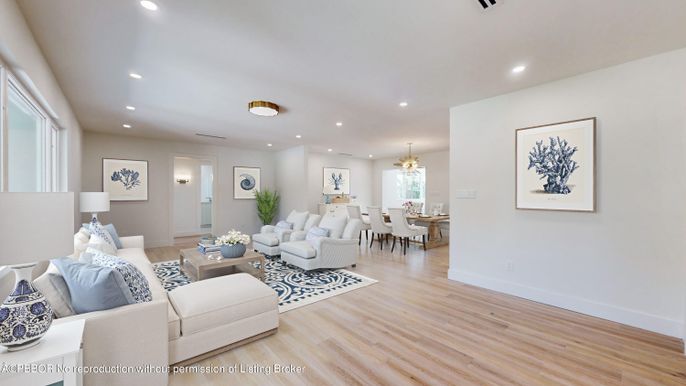 Chandelier, Dining room, Interior, Living room, Recessed Lighting, Wood Texture Flooring