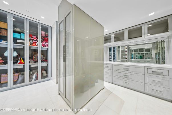 Interior, Recessed Lighting, Walk-in Closets