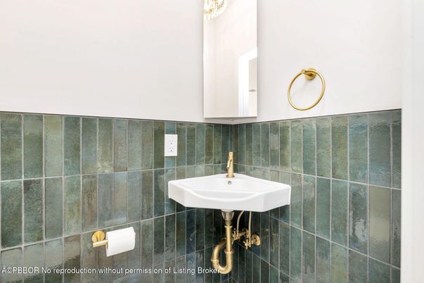 Bathroom, Interior