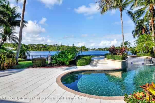Exterior, Lake, Pool, Water