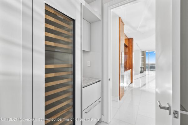Elevator, Interior