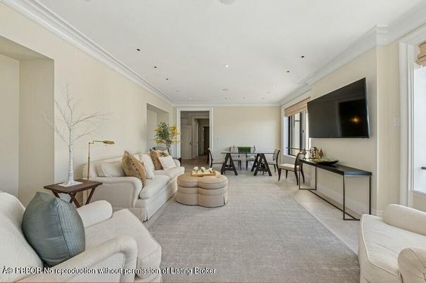 Dining room, Interior, Living room, Recessed Lighting