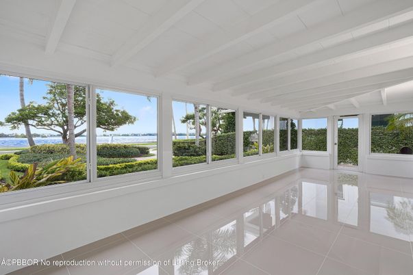 Empty room, Interior, Sun Room