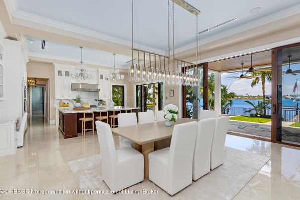 Dining room, Interior, Kitchen, Pendant Lights, Recessed Lighting, Water