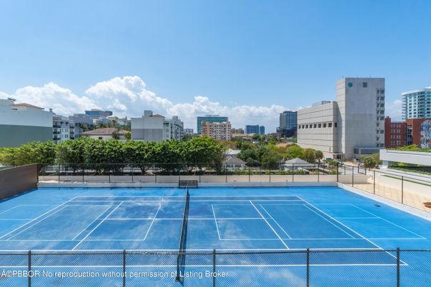 Exterior, Tennis Courts