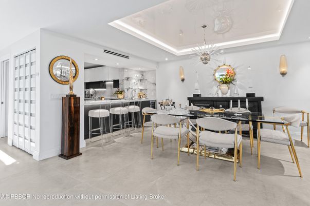 Dining room, Interior, Kitchen, Pendant Lights, Recessed Lighting, Stainless Steel Appliances