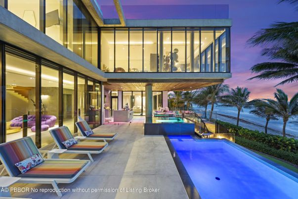 Exterior, Pool, Water