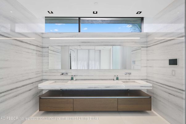 Bathroom, Interior, Marble Walls, Recessed Lighting